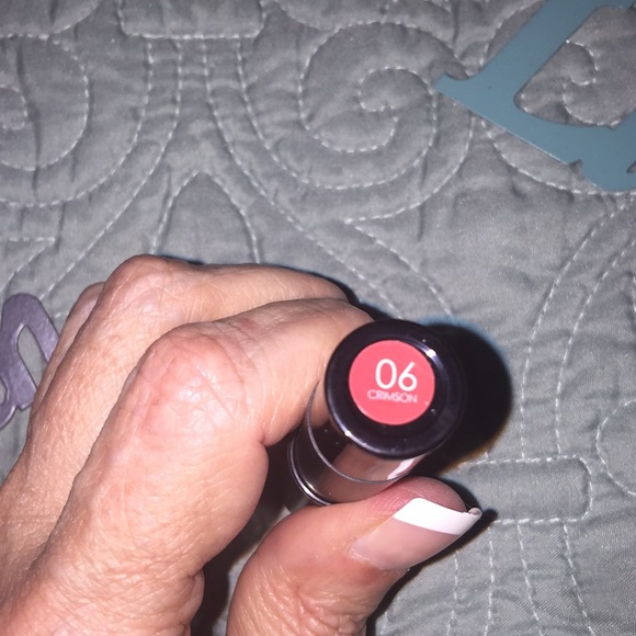 🆑4 FOR $25 🆑Focallure Lip Crayon - Picture 2 of 3